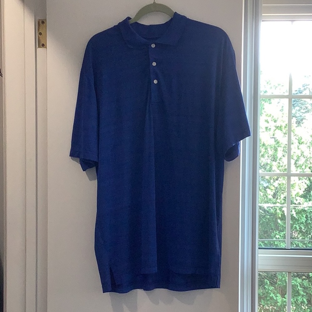 Men’s 42-44 Large blue sports shirt.  See measurements.  Bundle price listed.